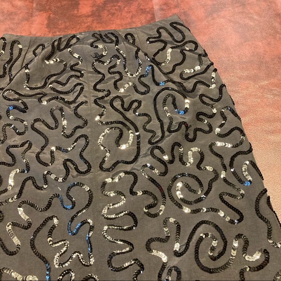 Sparkly Black Squiggly Abstract Sequin Pencil Skirt - Picture 3 of 12